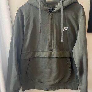 Nike Club Half-Zip Hoodie in Kahki Green